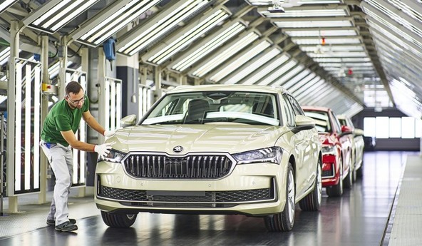 Družba Škoda Auto v letu 2023 po svetu prodala 866.800 vozil