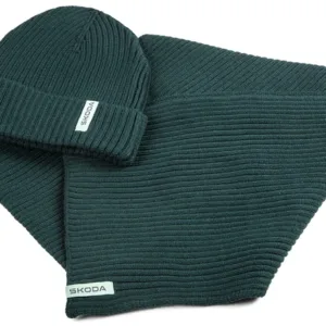 Pletena kapa in šal