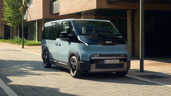 Kia PV5 bo kmalu dobil 6- in 7-sedežno različico