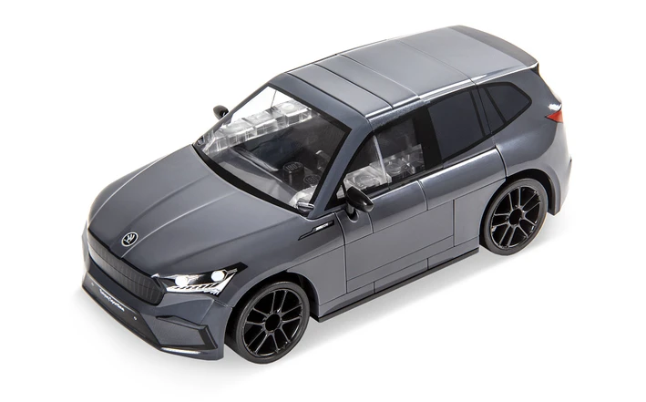 Škoda Enyaq Sportline, sestavljivi model 1 : 35 - slika 4